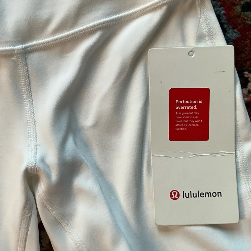 NWT‎ Lululemon Align HR Short 8